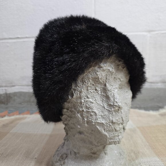 Vintage Mobwife Preppy Office Siren Skibunny Poetcore Operacore Black Fur Hat